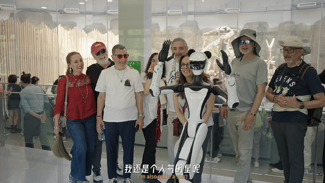 网红景点当“旅游搭子”！星动纪元星动Q5在成都(图2)